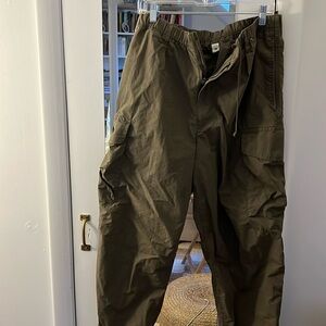 Uniqlo Green Cargo Pants